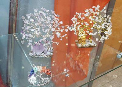 Izložba orgonita i kristalnih drvca