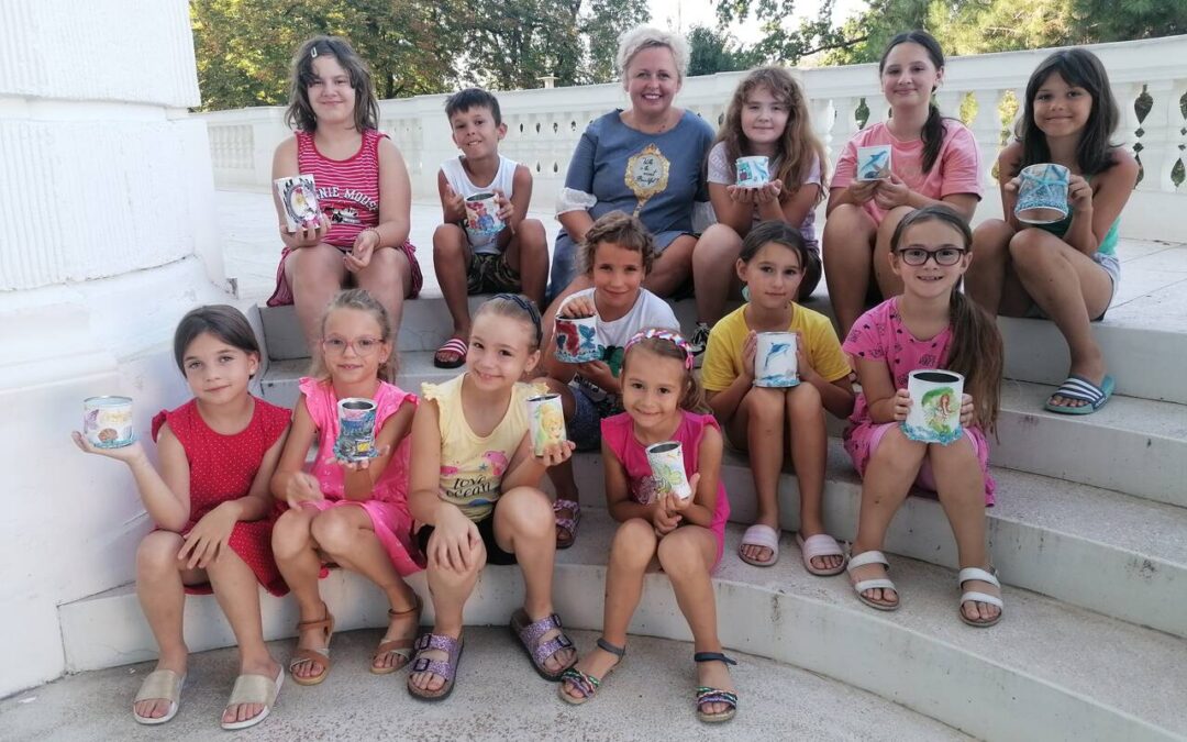 Ukrašavanje limenki salvetnom tehnikom