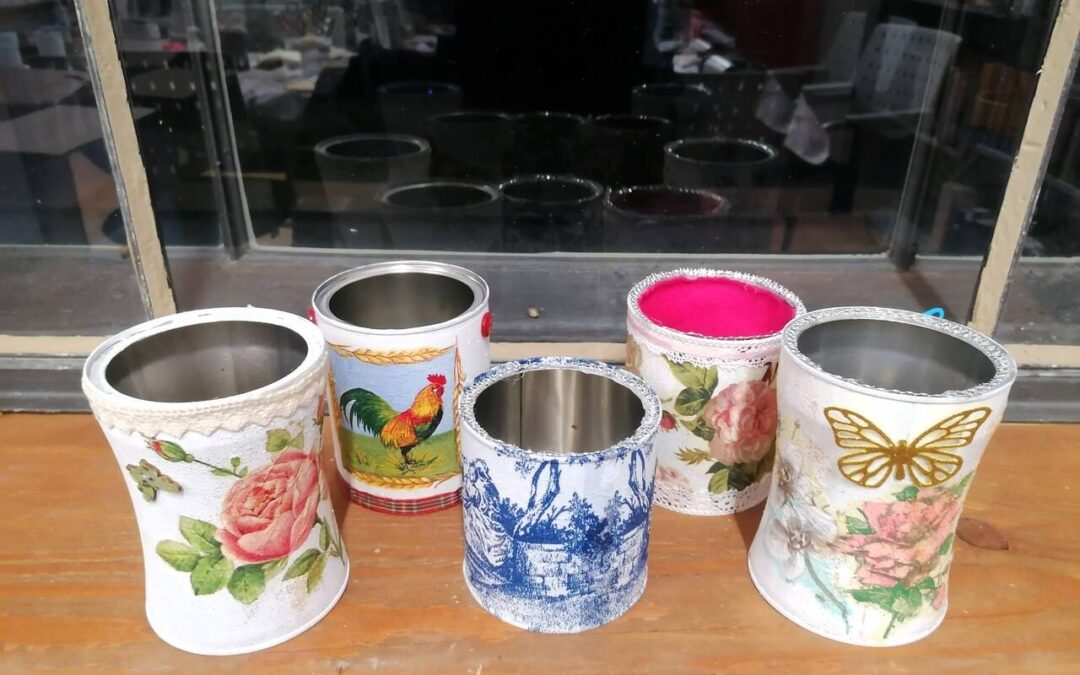 Ukrašavanje limenki salvetnom tehnikom